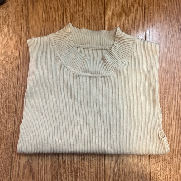 Turtle Neck Top - Picture 2 of 3